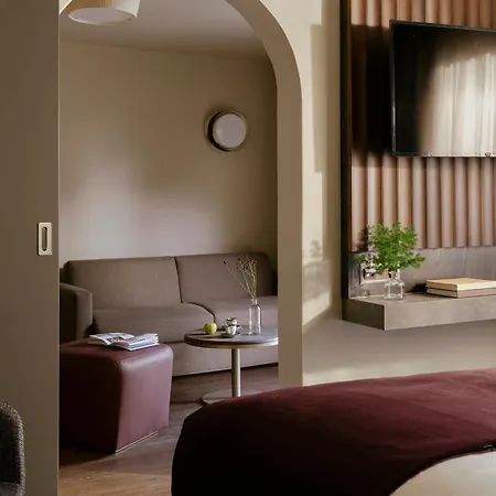 Schlosshouse Wellbeing Rooms&suites 4*